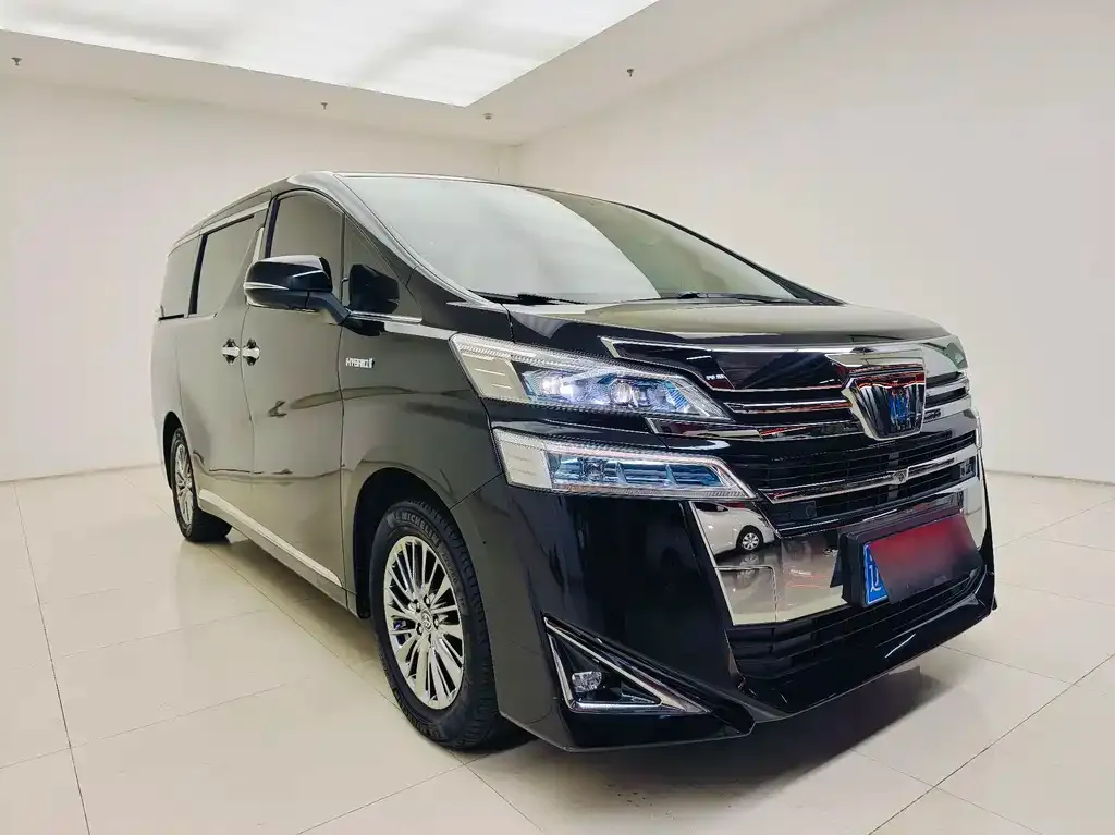 Toyota Vellfire — фото 8