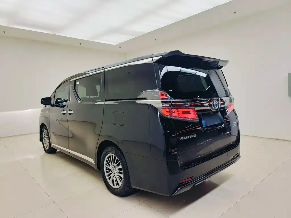 Toyota Vellfire — фото 6