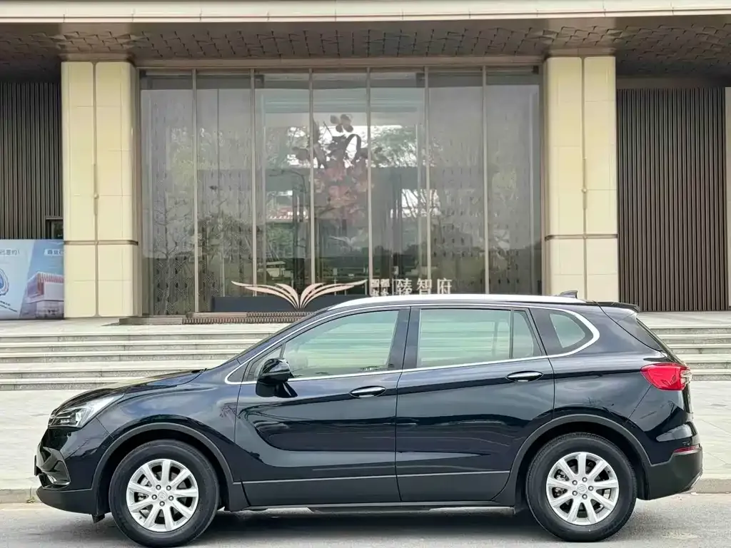 Buick Envision Plus — фото 4