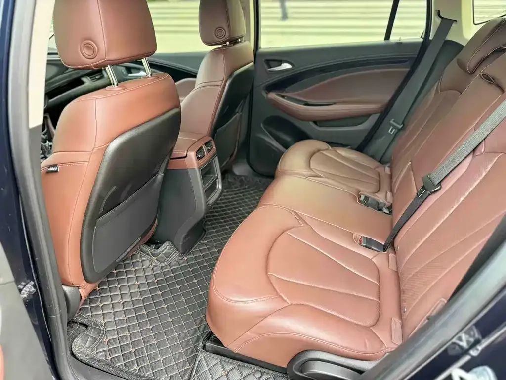 Buick Envision Plus — фото 7