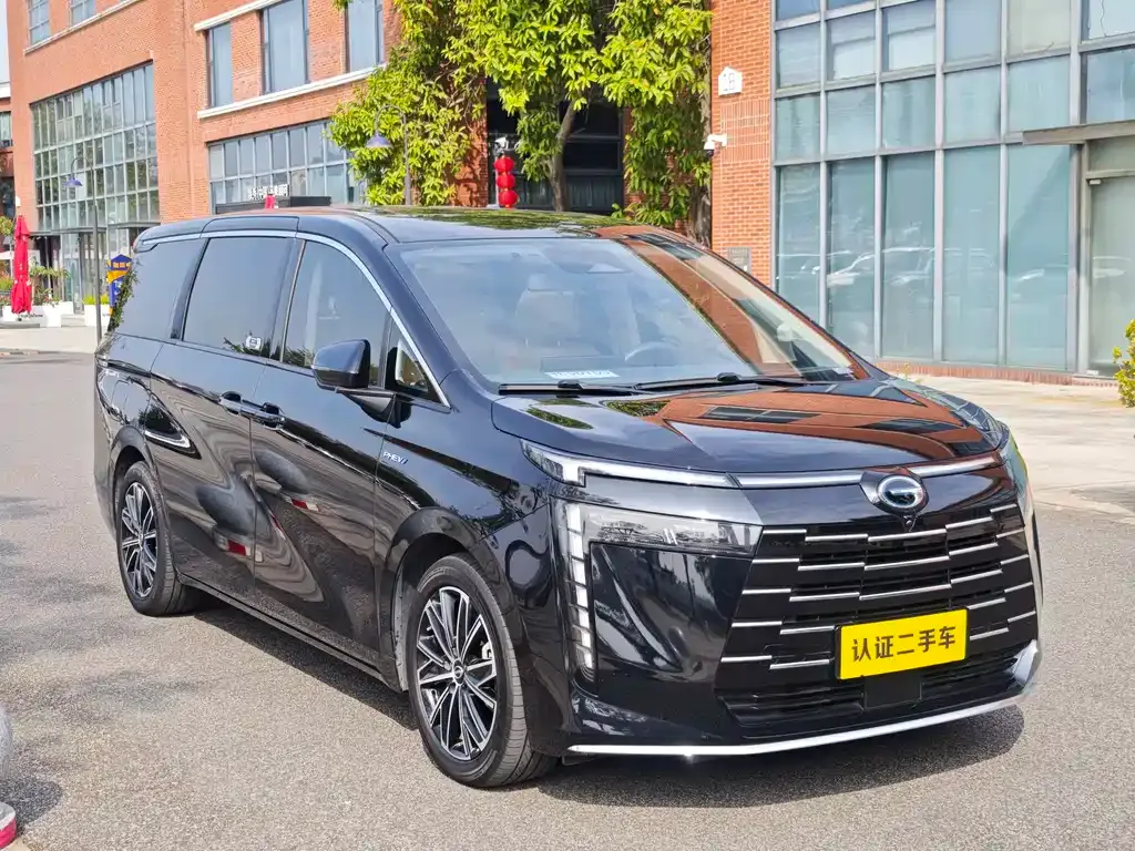 GAC Motor E8 Hybrid — фото 5