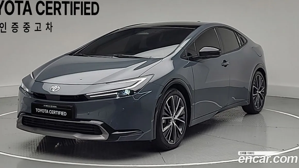 Toyota Prius — фото 1