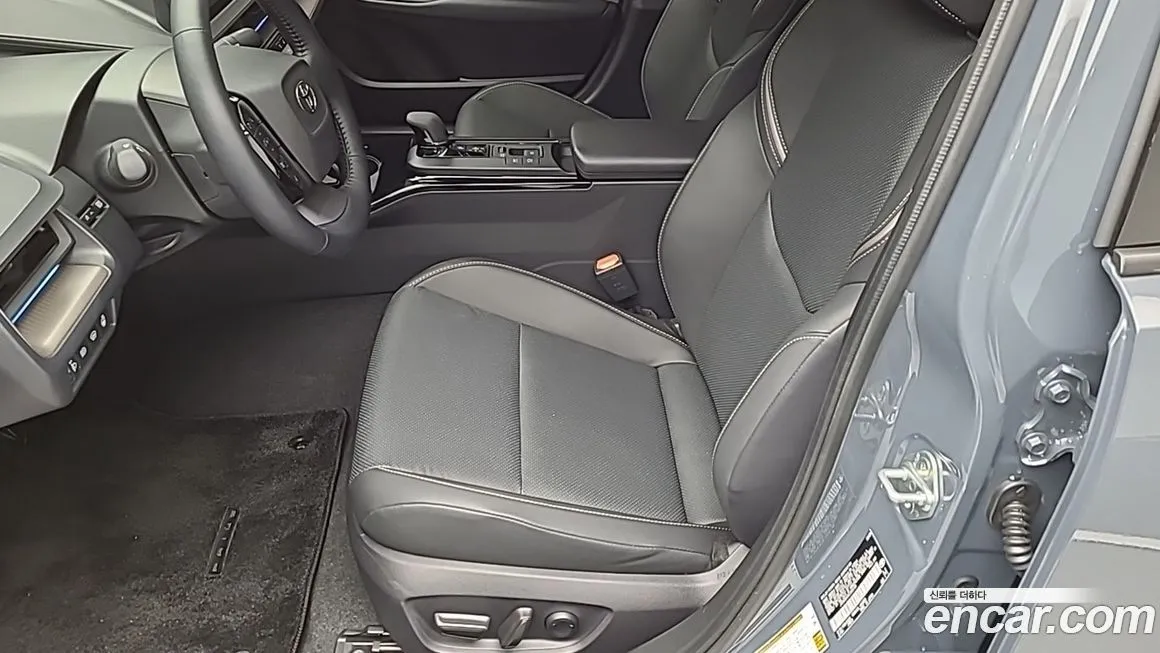 Toyota Prius — фото 10