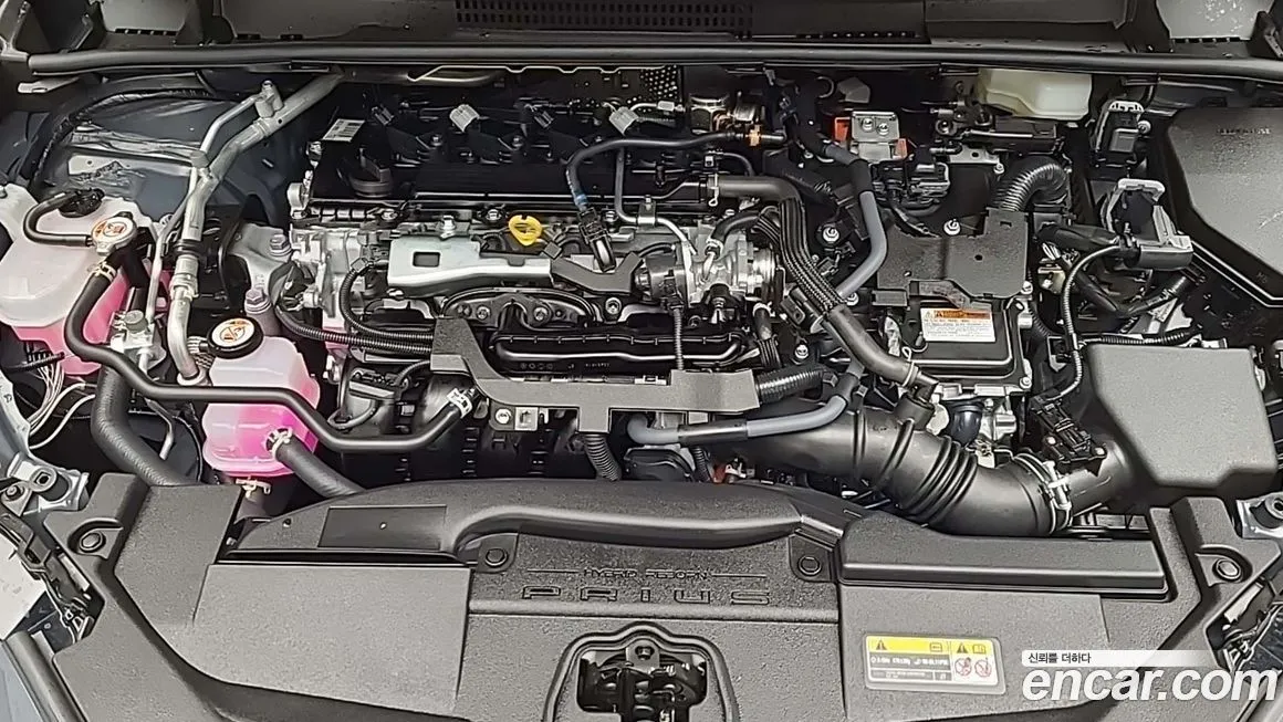 Toyota Prius — фото 8