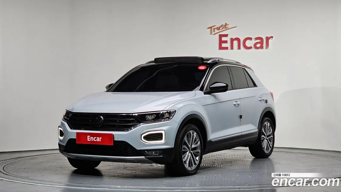 Volkswagen T-Roc — фото 1