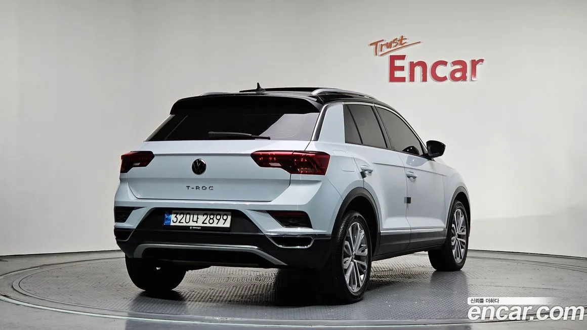 Volkswagen T-Roc — фото 2