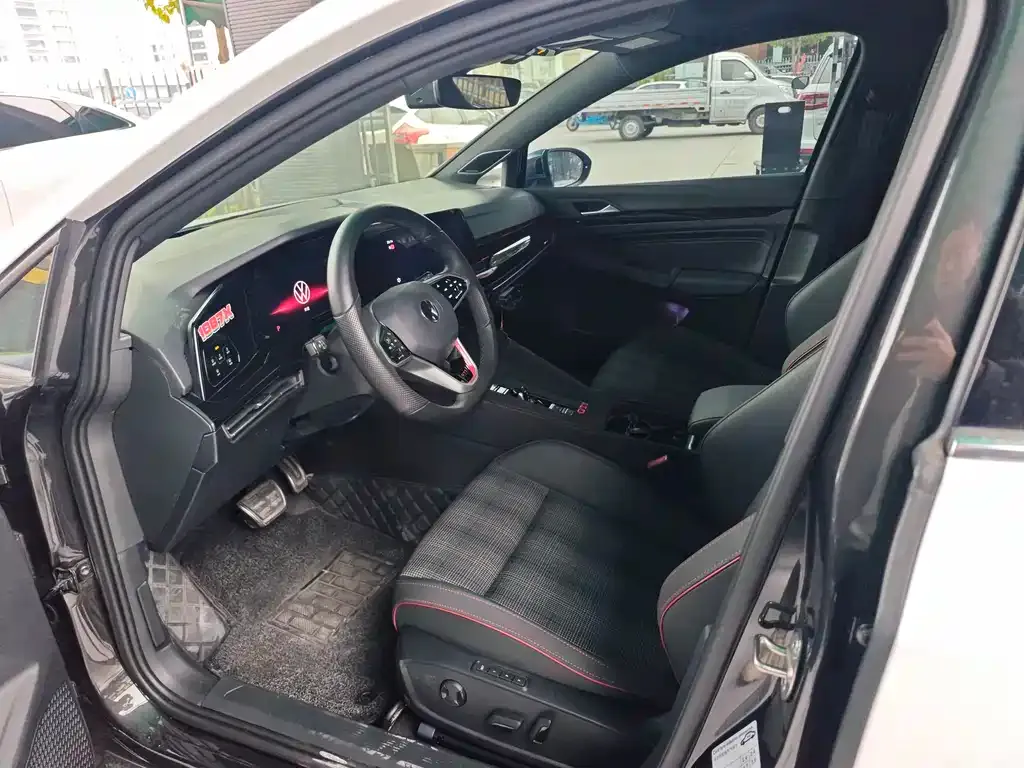 Volkswagen Golf GTI — фото 4