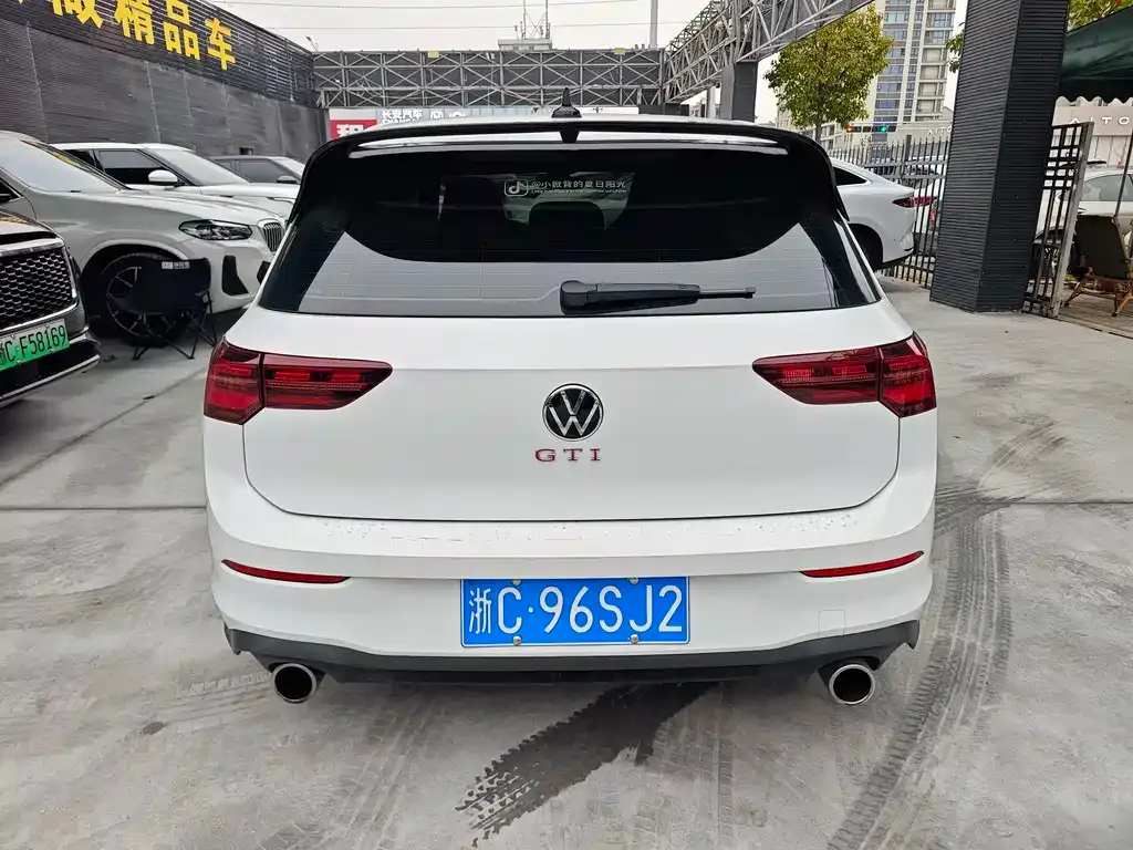 Volkswagen Golf GTI — фото 5