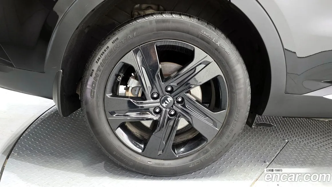 Kia Sorento — фото 6