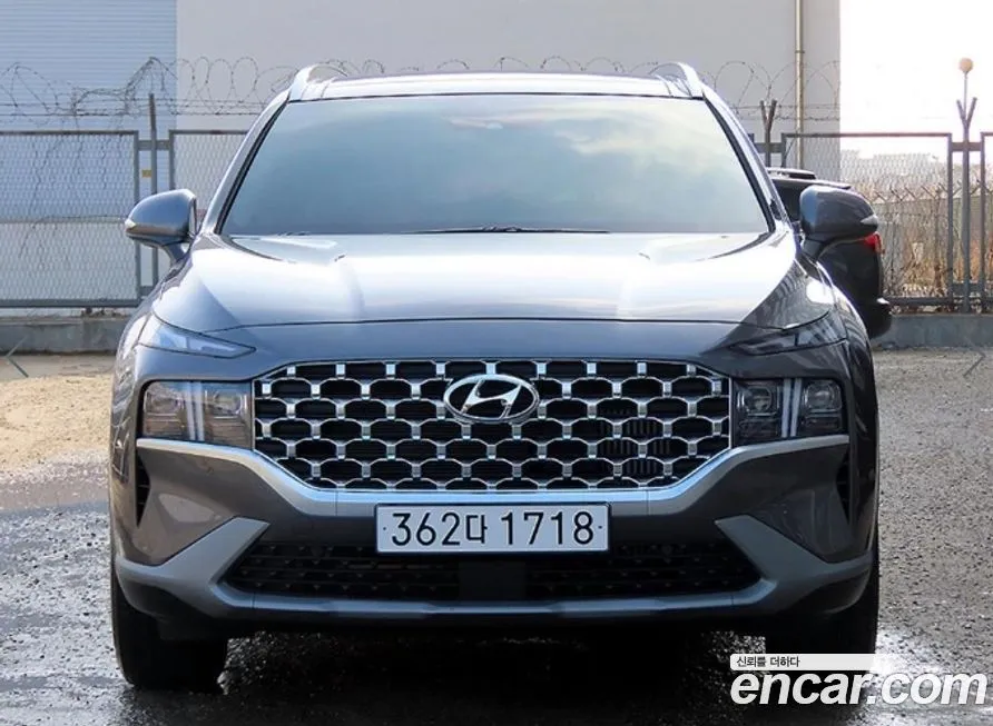 Hyundai Santafe — фото 1