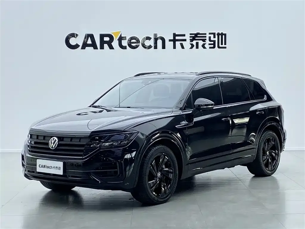 Volkswagen Touareg — фото 1