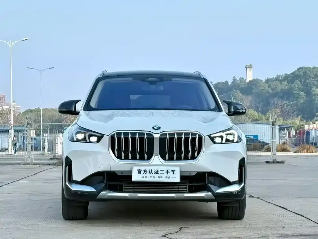 BMW X1 — фото 7