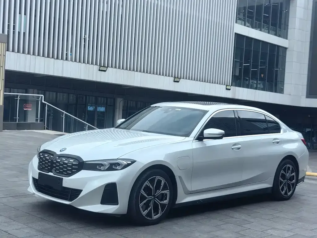 BMW i3 — фото 1
