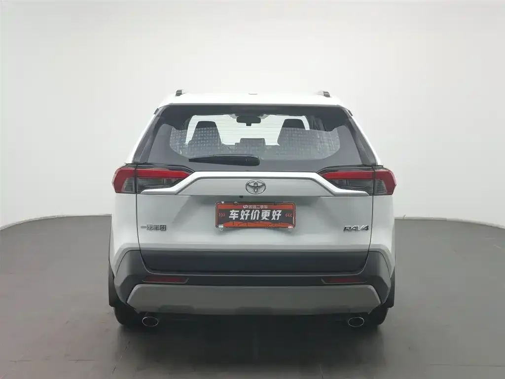 Toyota RAV4 — фото 4
