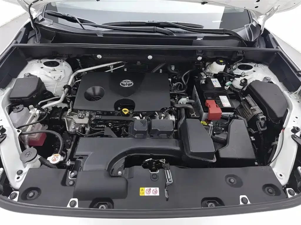Toyota RAV4 — фото 10