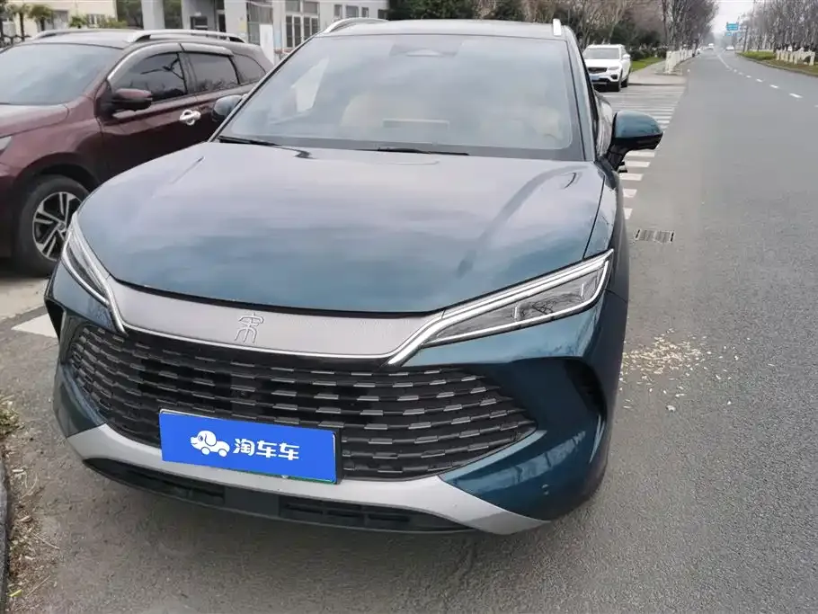 BYD L DM-i — фото 1