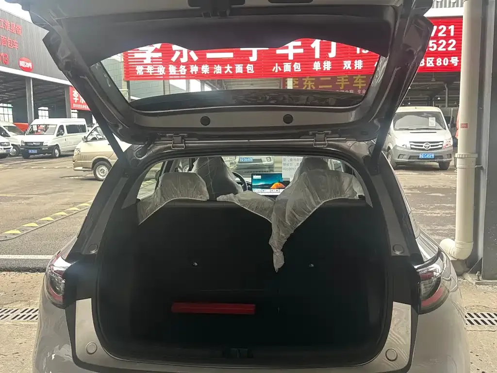 Geely Starburst — фото 9