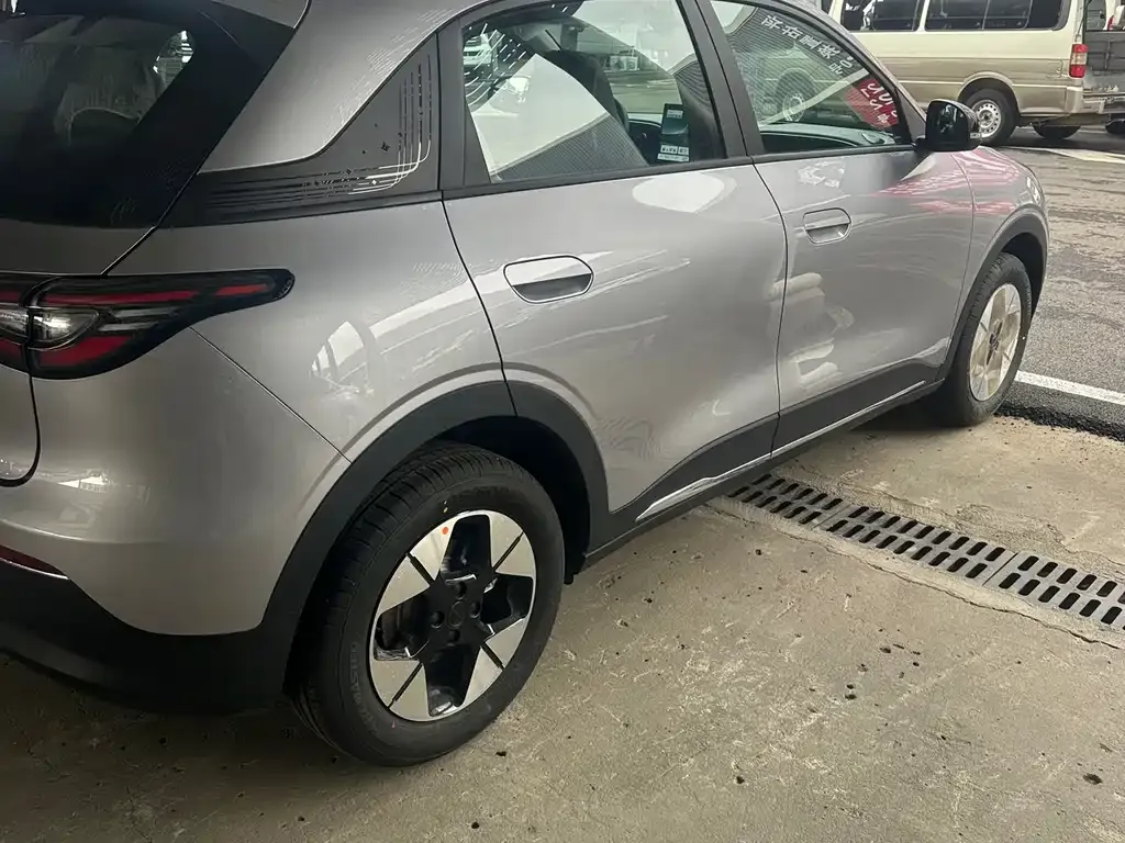 Geely Starburst — фото 8