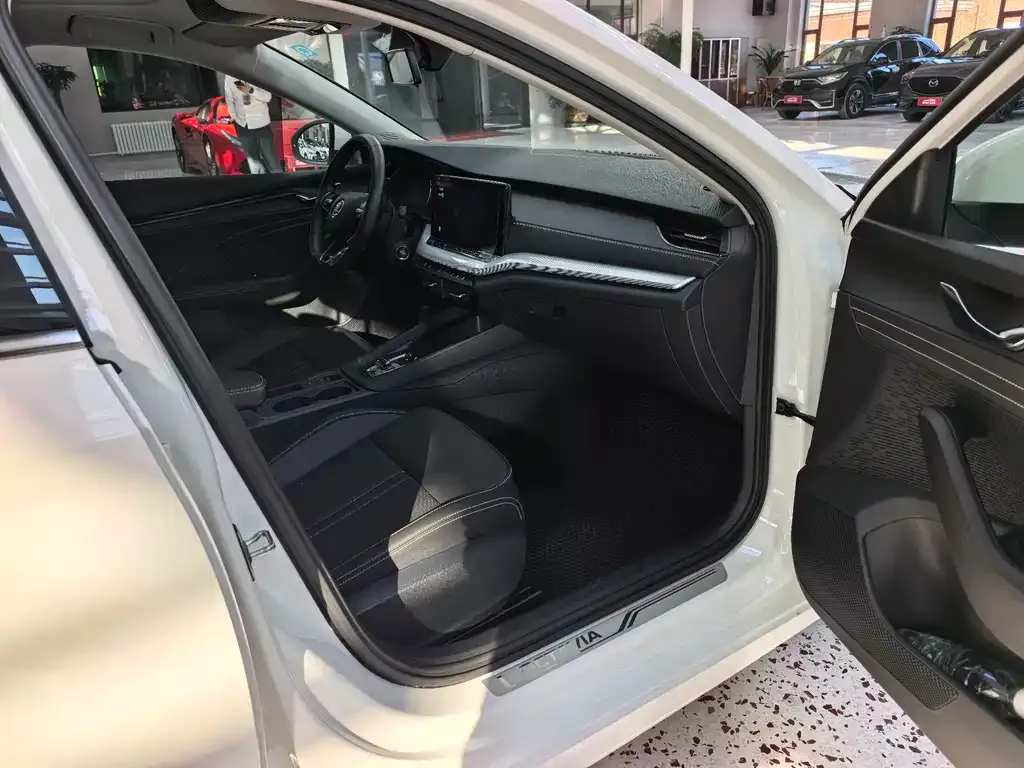 Skoda Octavia — фото 5