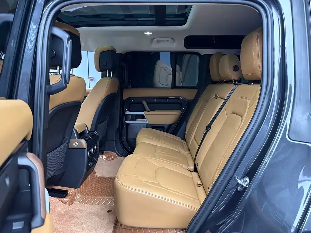 Land Rover Defender — фото 10