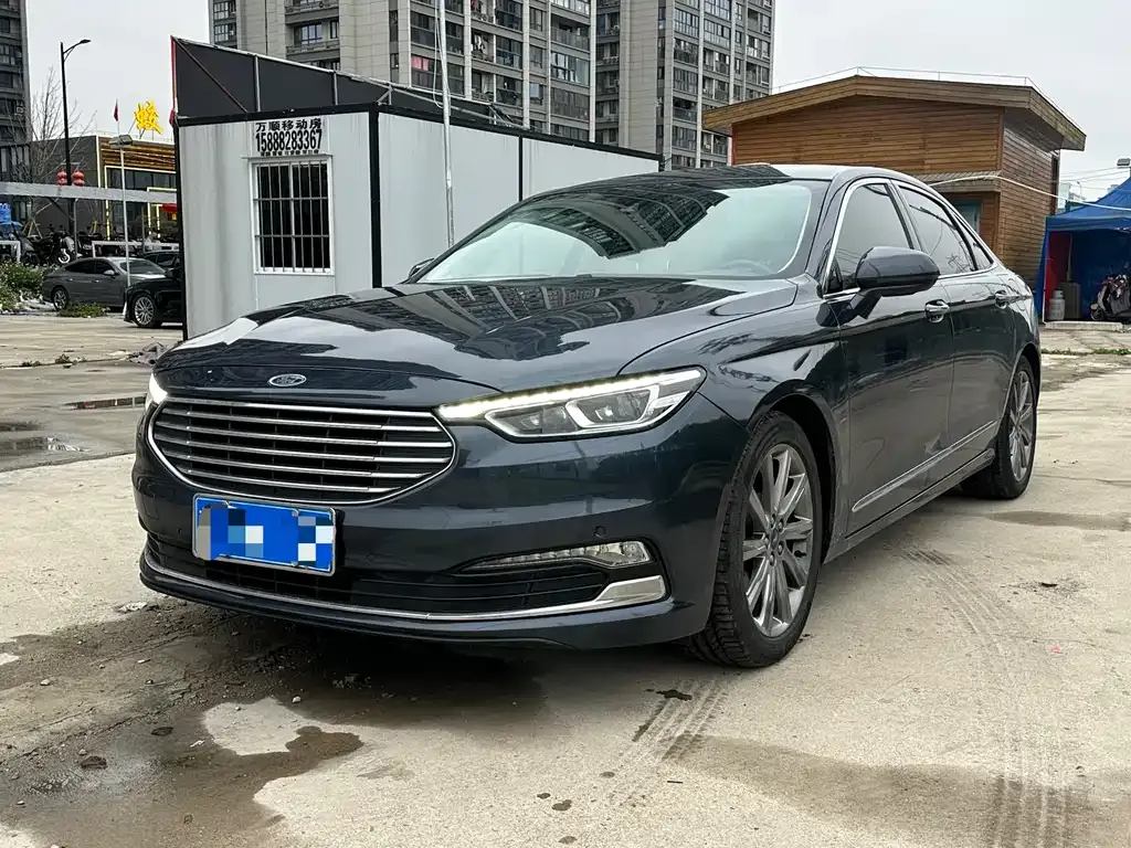 Ford Taurus — фото 1
