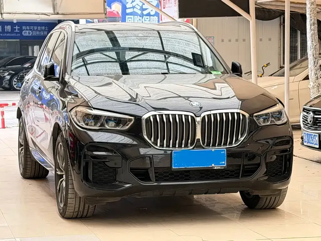 BMW X5 (Import) — фото 2
