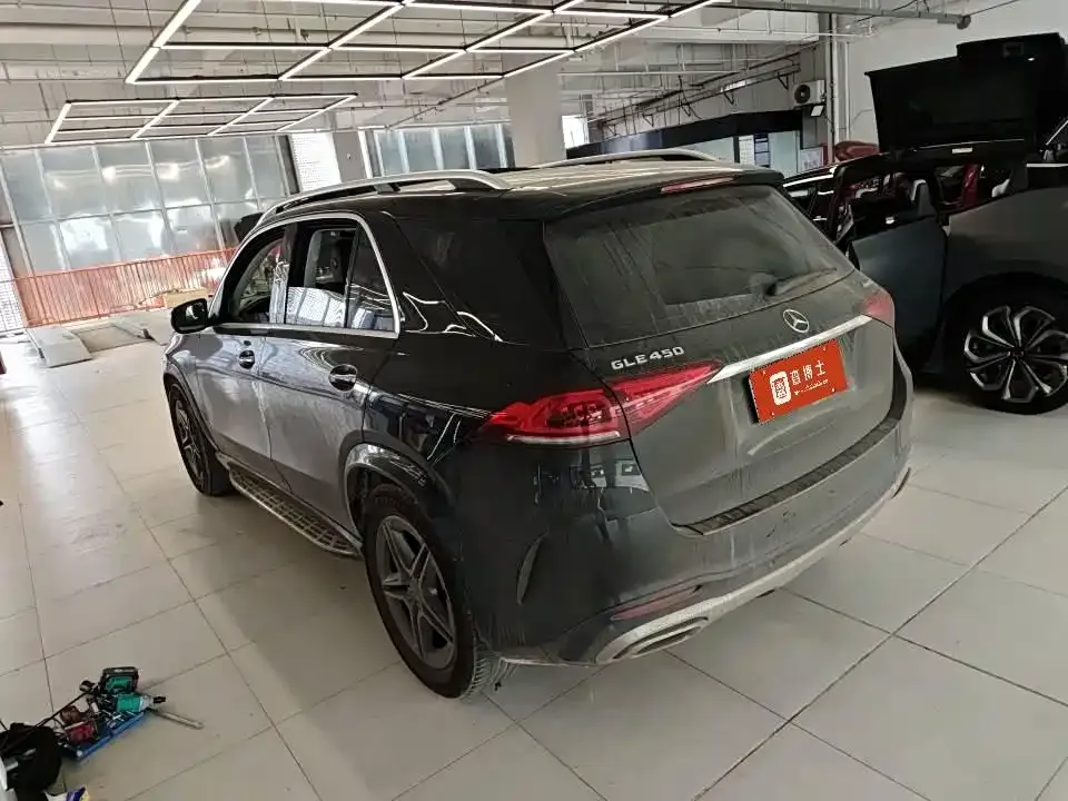 Mercedes-Benz GLE — фото 6