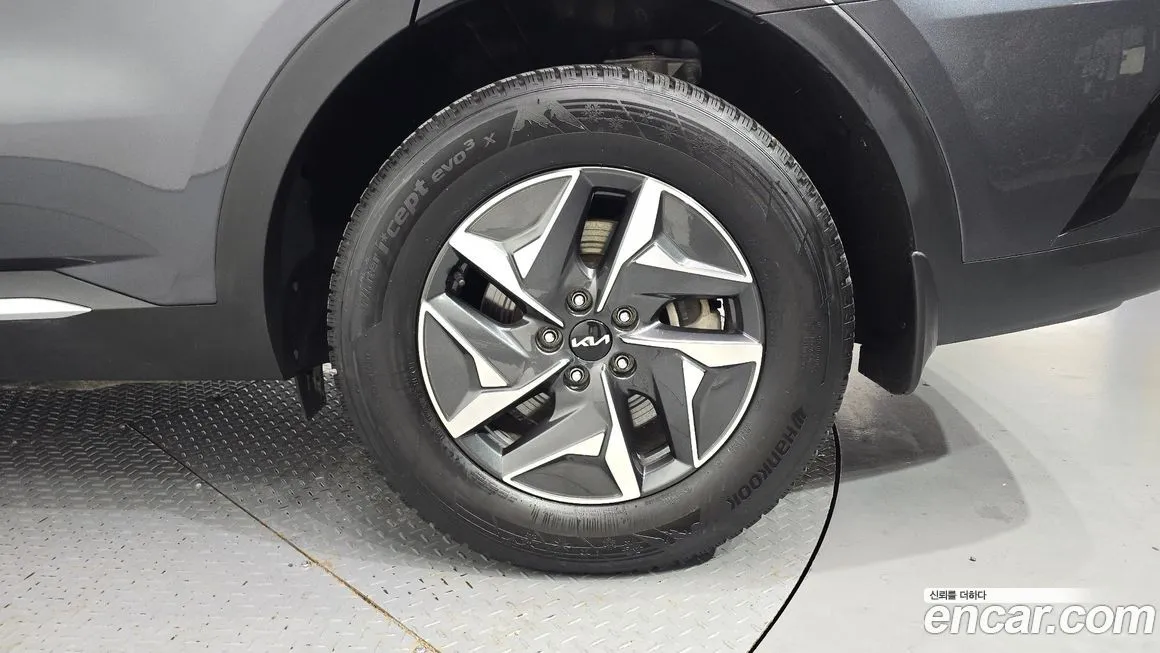 Kia Sorento — фото 5