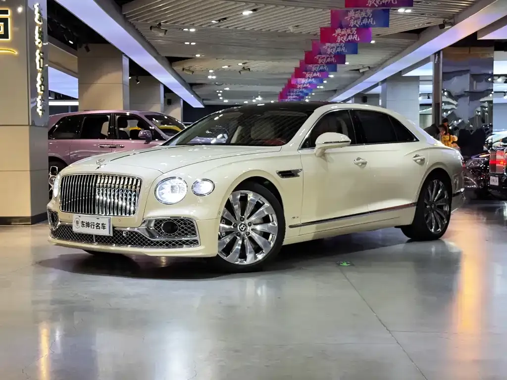 Bentley Flying Spur — фото 1