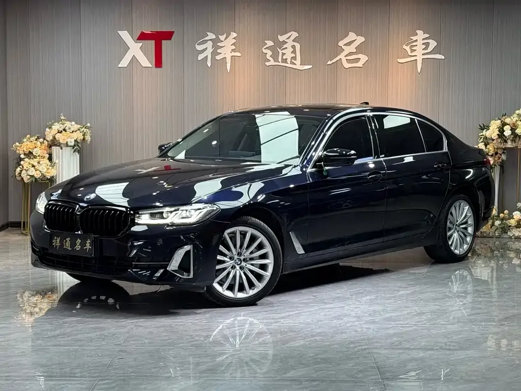 BMW 5 Series — фото 1