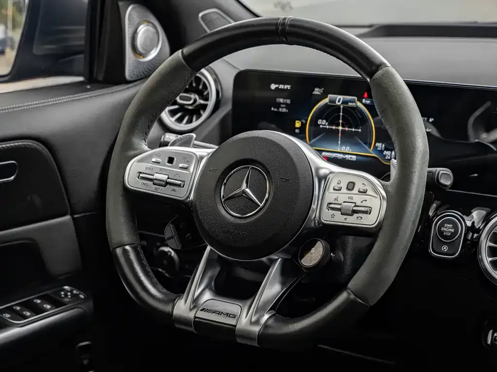 Mercedes-Benz GLA AMG — фото 1