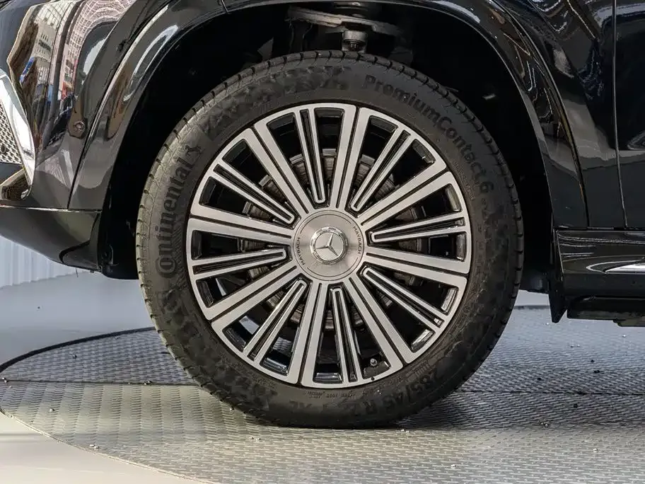 Mercedes-Benz GLS — фото 10