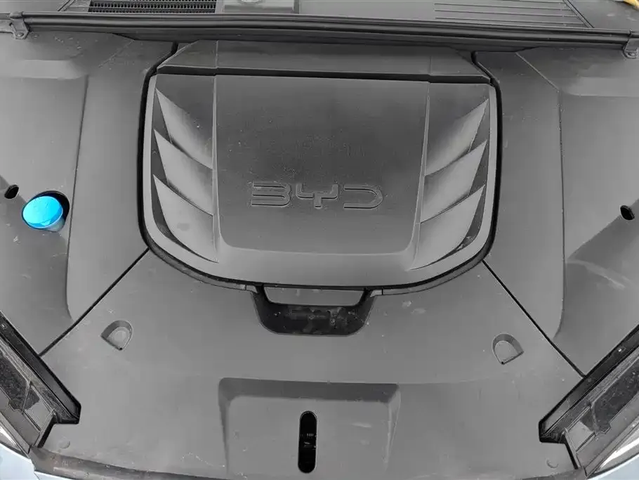 BYD Seal — фото 10