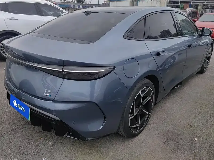 BYD Seal — фото 3