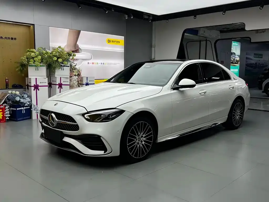 Mercedes-Benz C-Class — фото 1