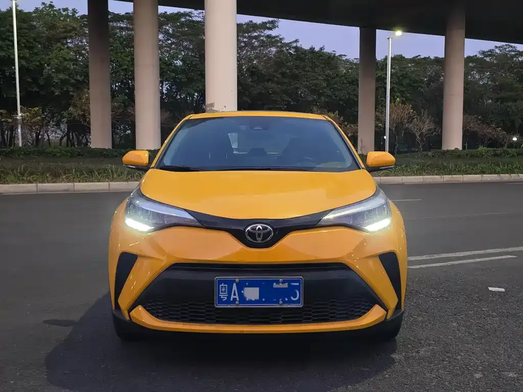 Toyota C-HR — фото 6