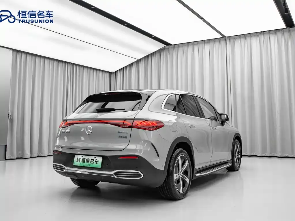 Mercedes-Benz EQE SUV — фото 10