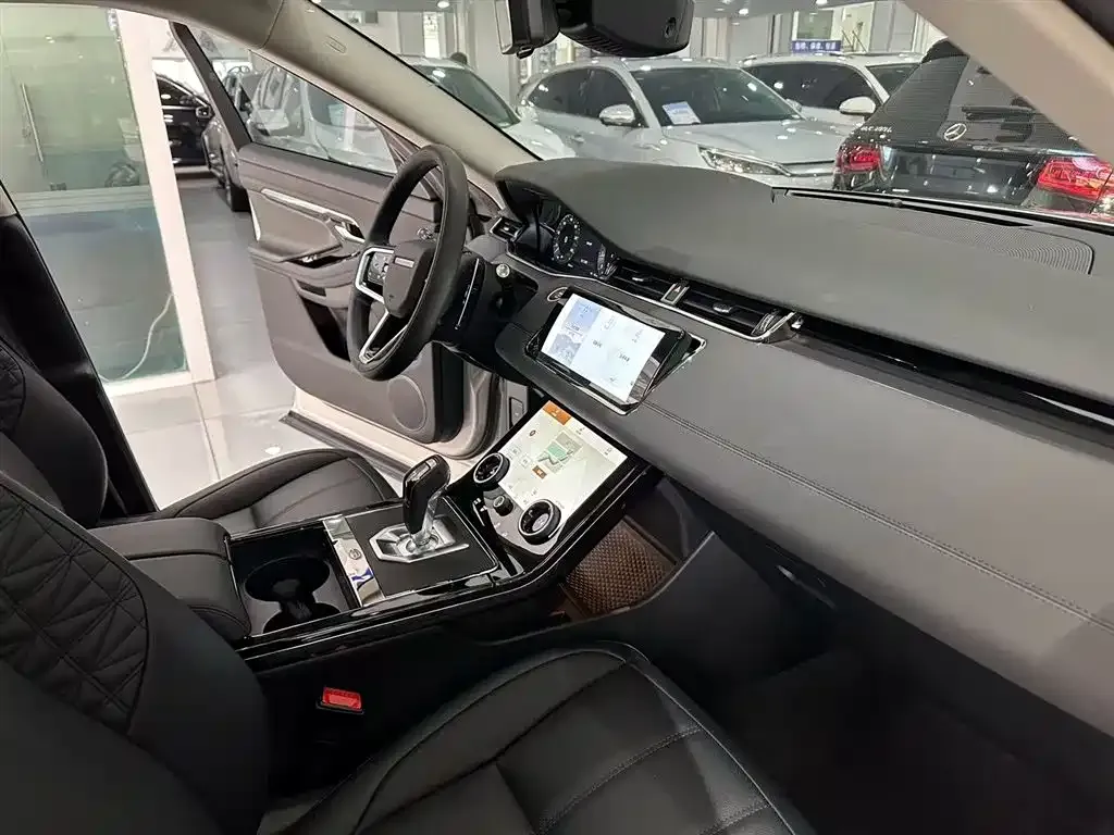 Land Rover Evoque — фото 2