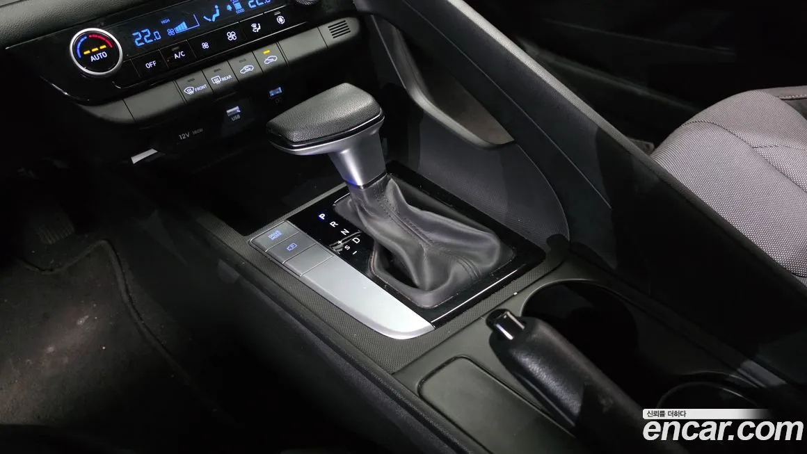 Hyundai AVANTE — фото 2