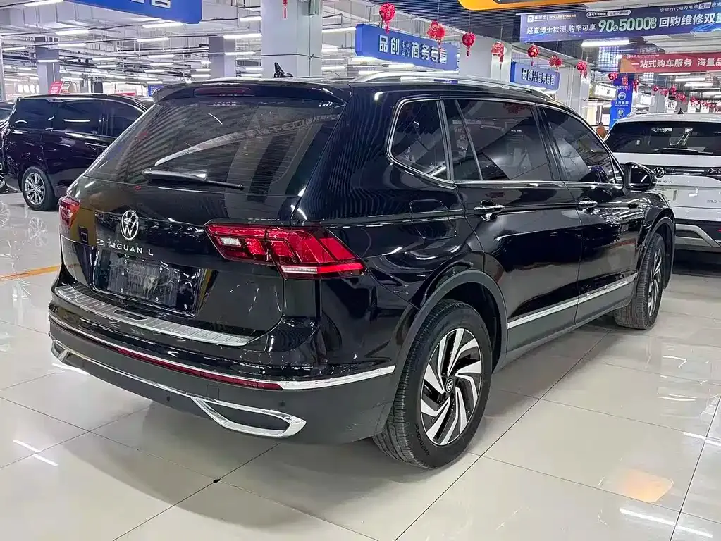Volkswagen Tiguan L — фото 5