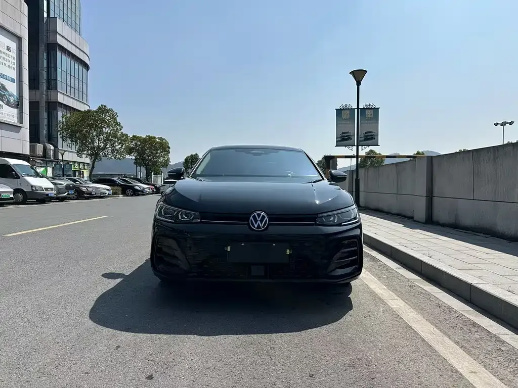 Volkswagen Passat — фото 6