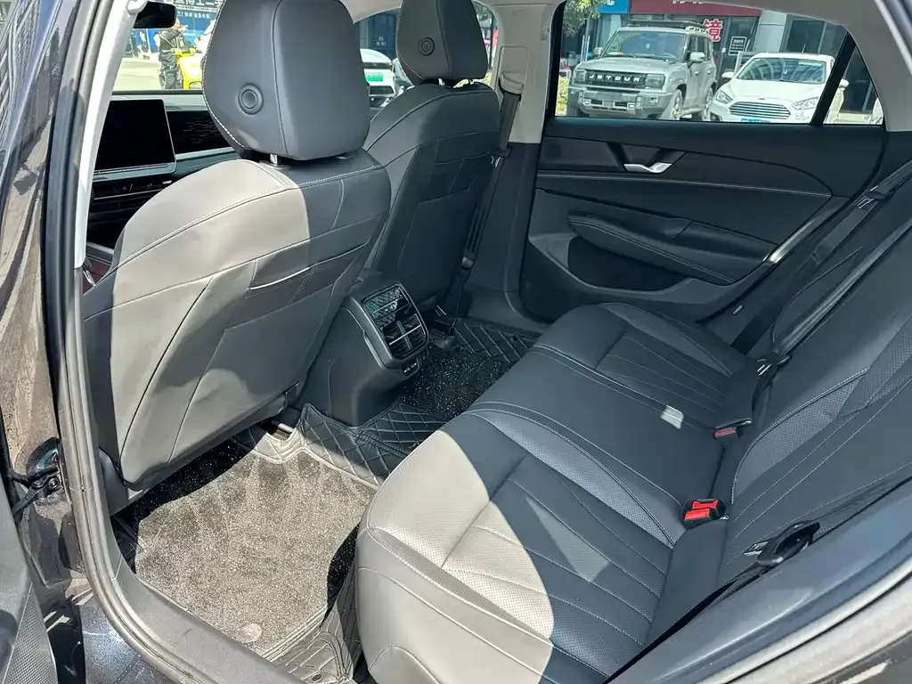 Volkswagen Passat — фото 2