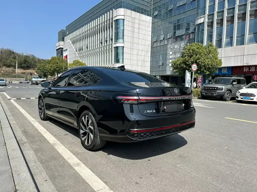 Volkswagen Passat — фото 9