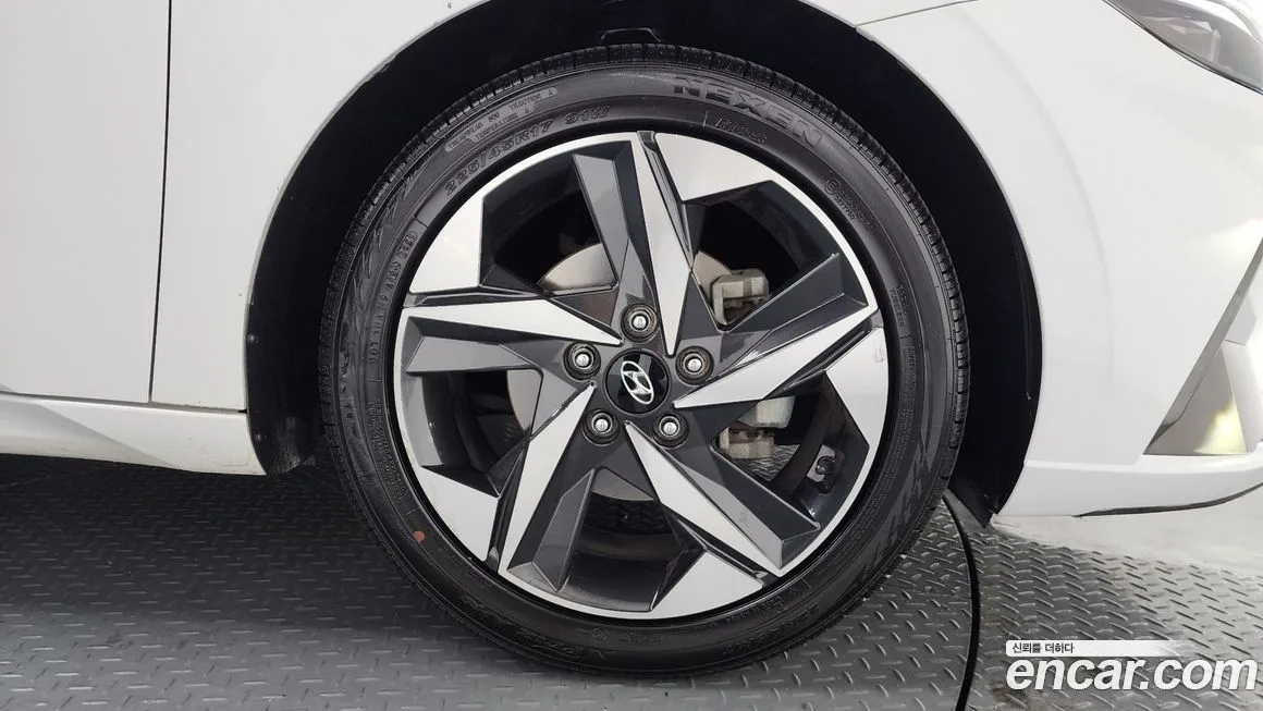 Hyundai AVANTE — фото 2