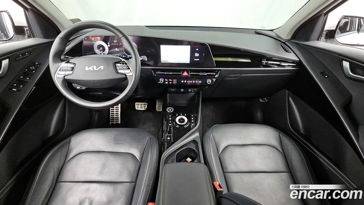 Kia Niro — фото 8