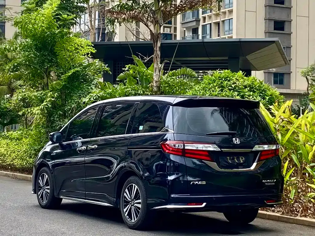 Honda Odyssey — фото 6