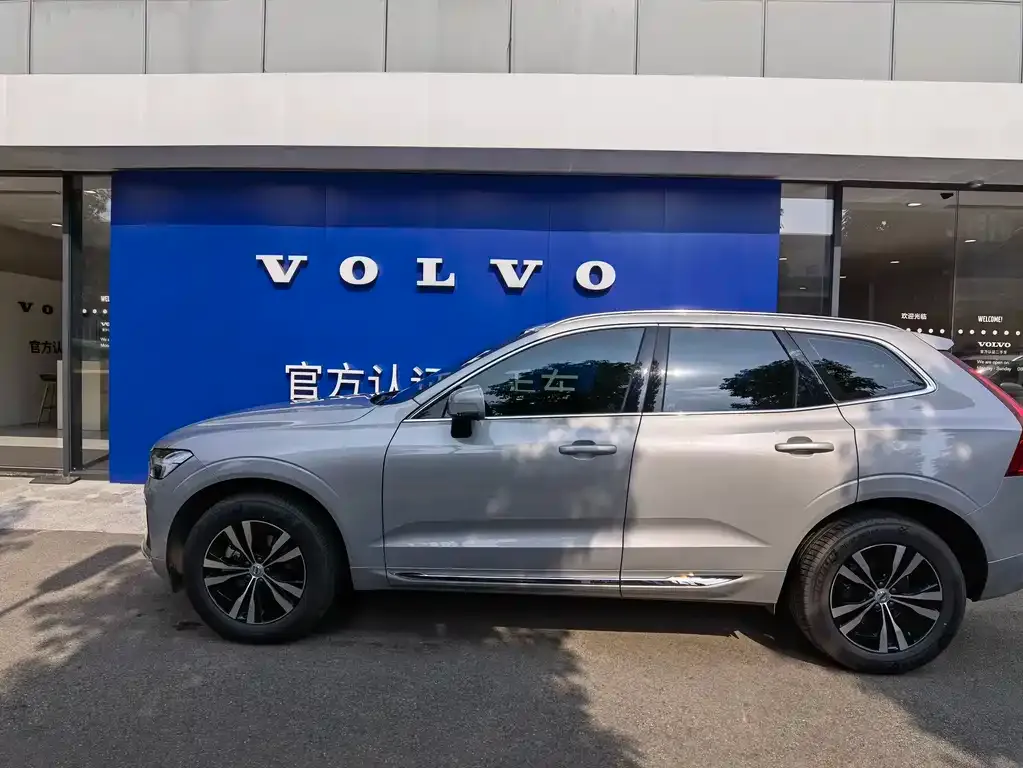 Volvo XC60 — фото 6
