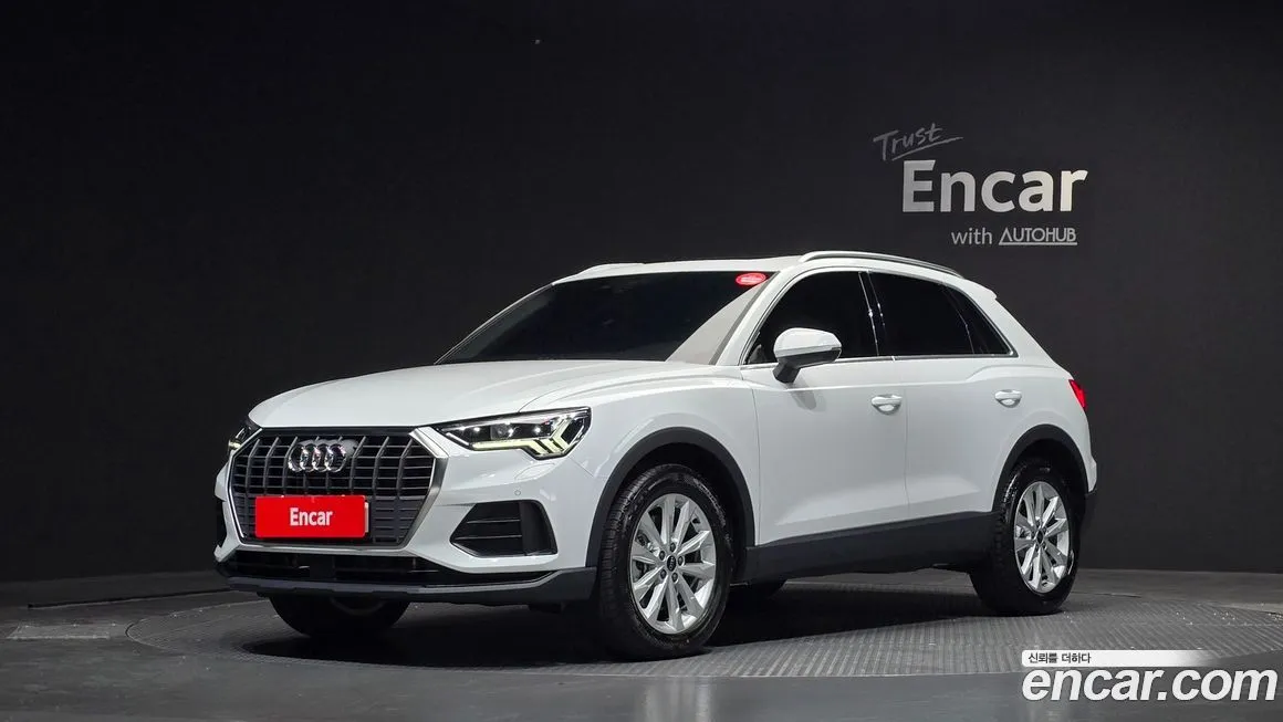 Audi Q3 — фото 1