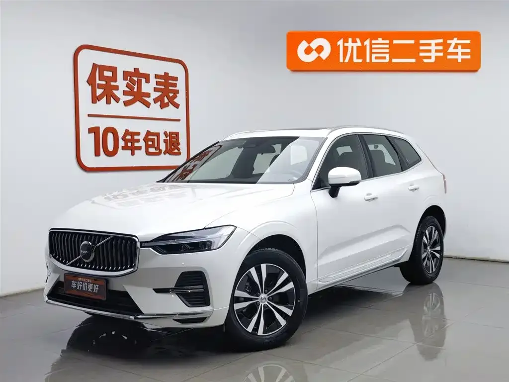 Volvo XC60 — фото 1