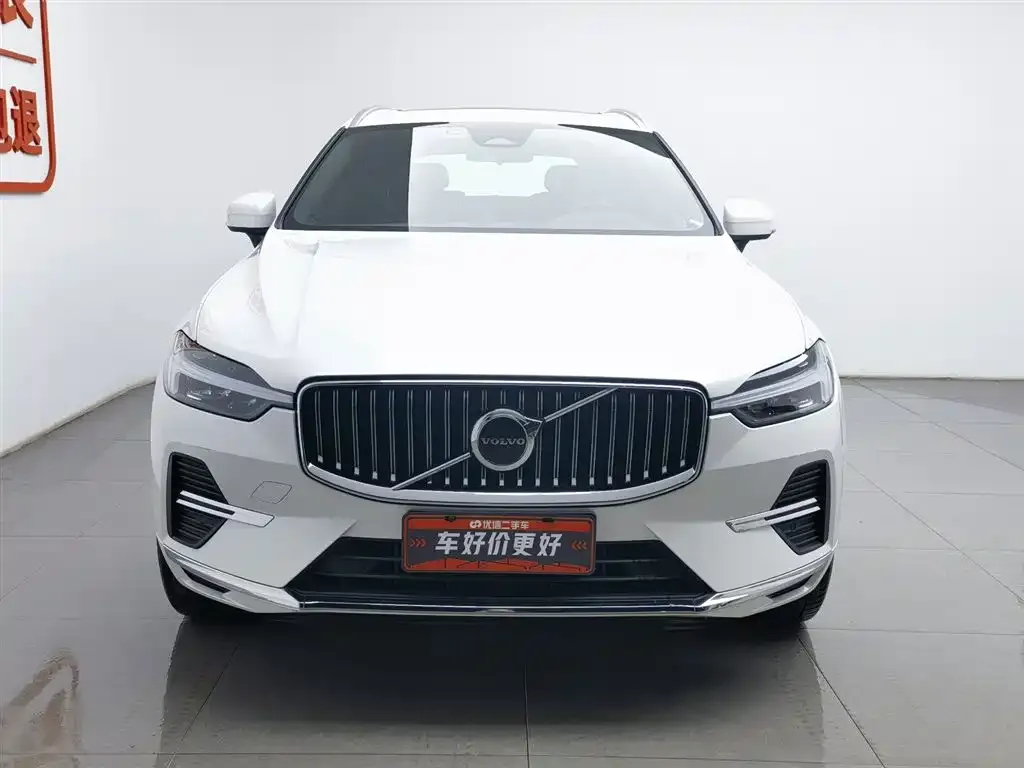 Volvo XC60 — фото 9